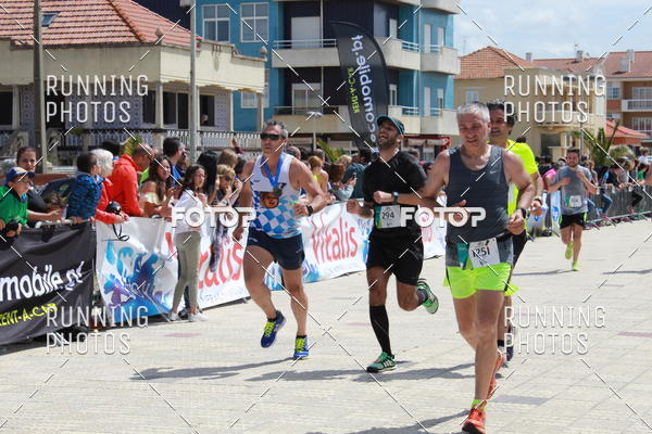 Buy your photos of the eventMeia Maratona Cortegaa 2017 on Fotop