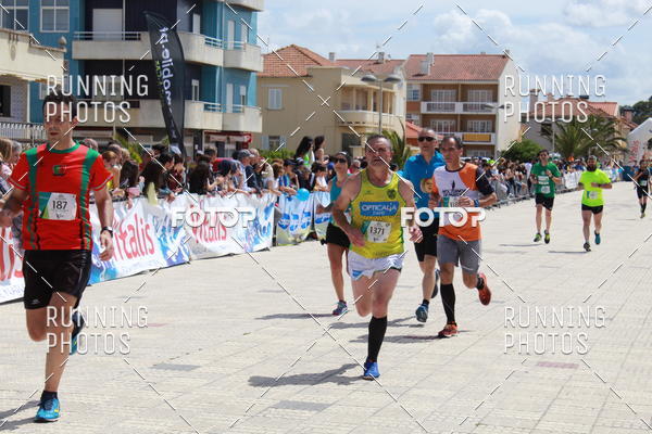 Buy your photos of the eventMeia Maratona Cortegaa 2017 on Fotop