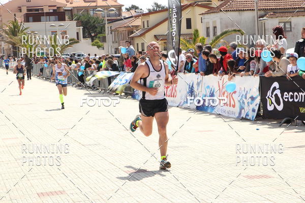 Buy your photos of the eventMeia Maratona Cortegaa 2017 on Fotop
