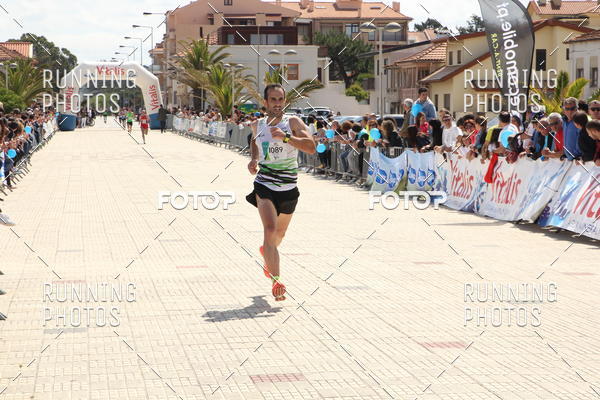 Buy your photos of the eventMeia Maratona Cortegaa 2017 on Fotop