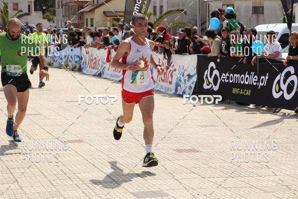 Buy your photos of the eventMeia Maratona Cortegaa 2017 on Fotop