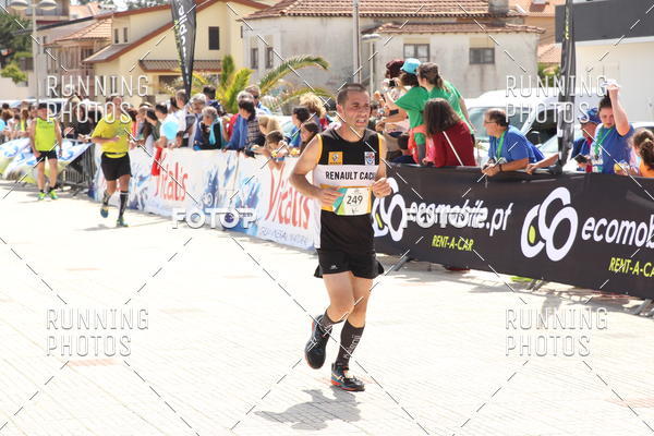 Buy your photos of the eventMeia Maratona Cortegaa 2017 on Fotop