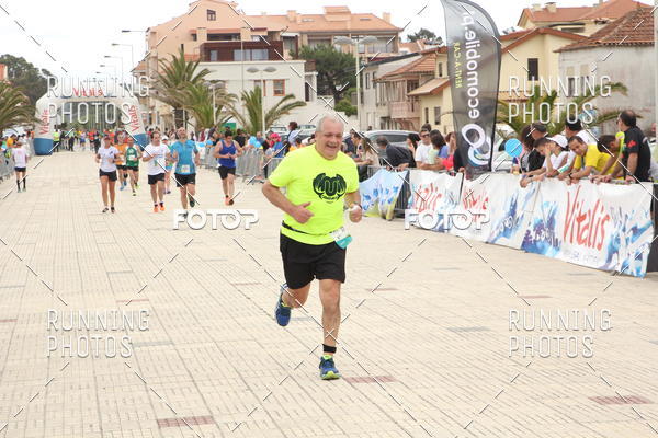 Buy your photos of the eventMeia Maratona Cortegaa 2017 on Fotop