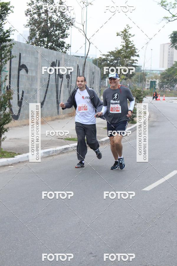 Buy your photos of the eventSantander Track & Field Run Series - Mooca Plaza Shopping on Fotop