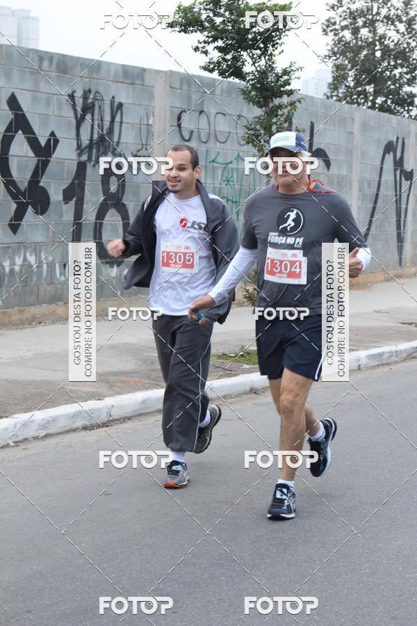 Buy your photos of the eventSantander Track & Field Run Series - Mooca Plaza Shopping on Fotop