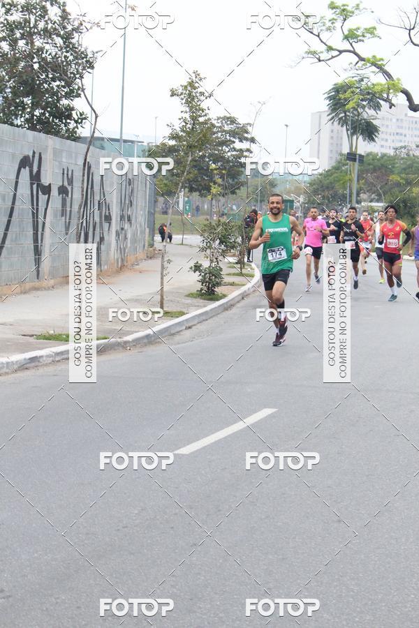 Buy your photos of the eventSantander Track & Field Run Series - Mooca Plaza Shopping on Fotop