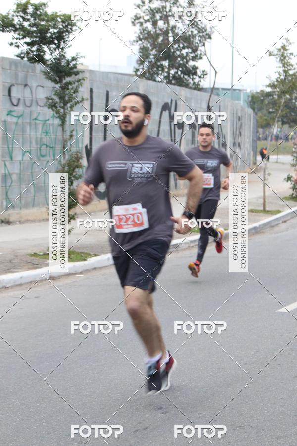 Buy your photos of the eventSantander Track & Field Run Series - Mooca Plaza Shopping on Fotop