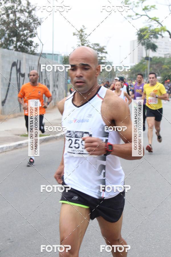 Buy your photos of the eventSantander Track & Field Run Series - Mooca Plaza Shopping on Fotop