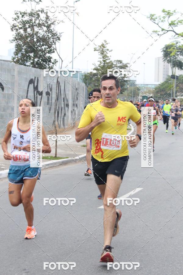 Buy your photos of the eventSantander Track & Field Run Series - Mooca Plaza Shopping on Fotop