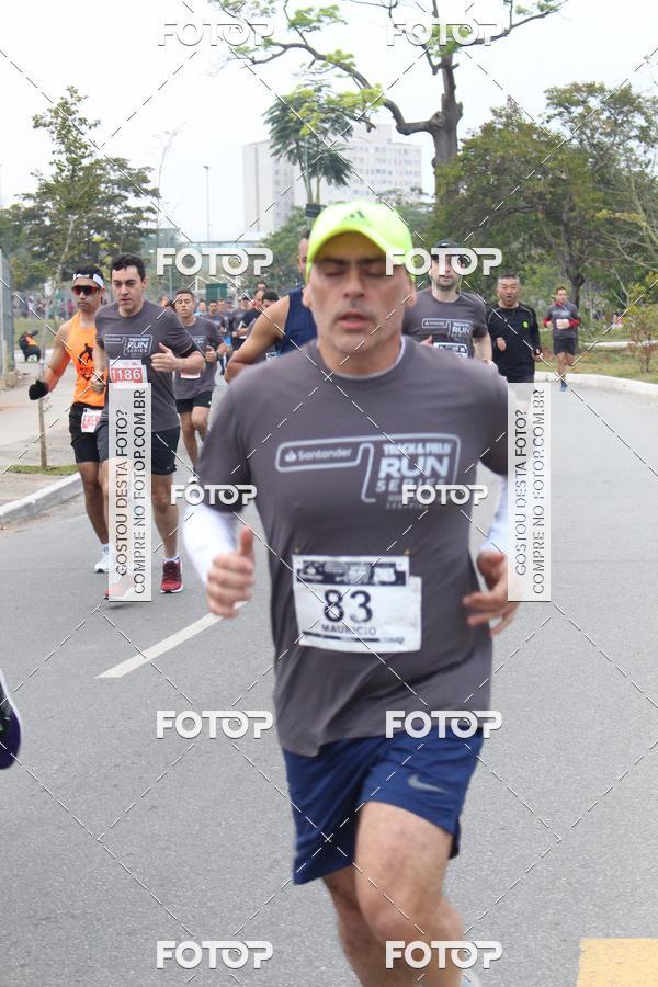 Buy your photos of the eventSantander Track & Field Run Series - Mooca Plaza Shopping on Fotop