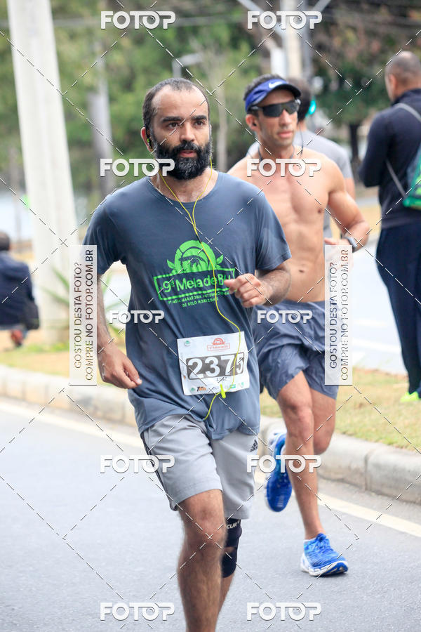 Buy your photos of the event9 Meia Maratona Internacional de Belo Horizonte on Fotop