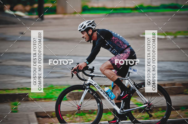 Buy your photos of the eventVSERIES Duathlon & Running on Fotop
