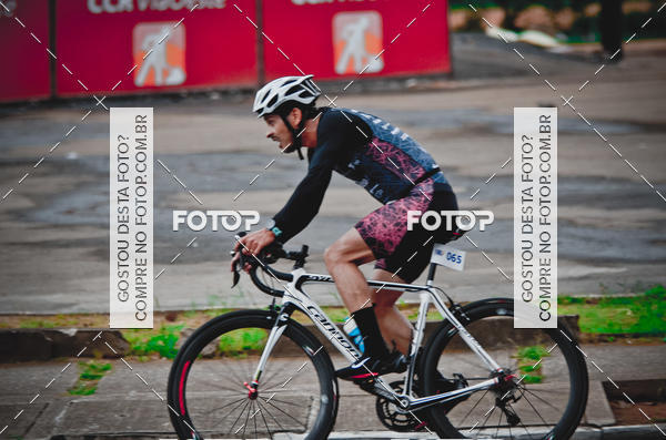 Buy your photos of the eventVSERIES Duathlon & Running on Fotop