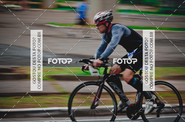 Buy your photos of the eventVSERIES Duathlon & Running on Fotop