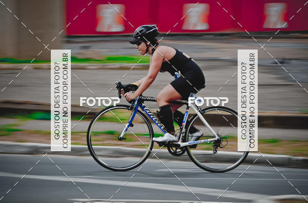 Buy your photos of the eventVSERIES Duathlon & Running on Fotop