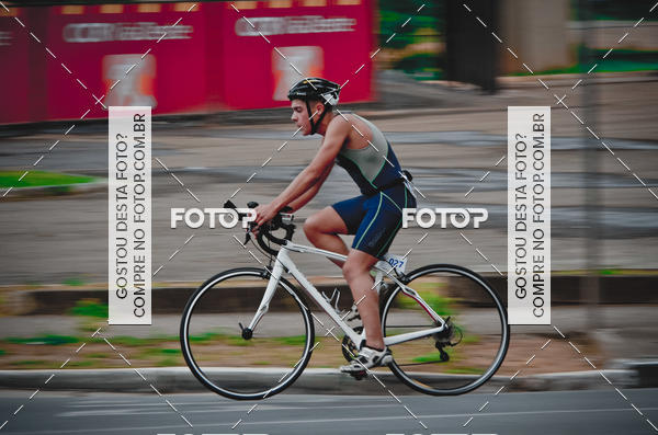 Buy your photos of the eventVSERIES Duathlon & Running on Fotop