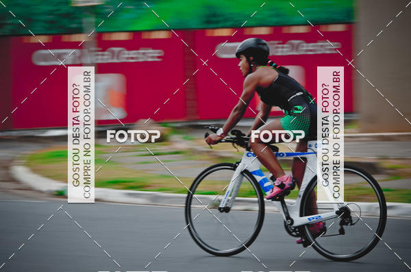 Buy your photos of the eventVSERIES Duathlon & Running on Fotop