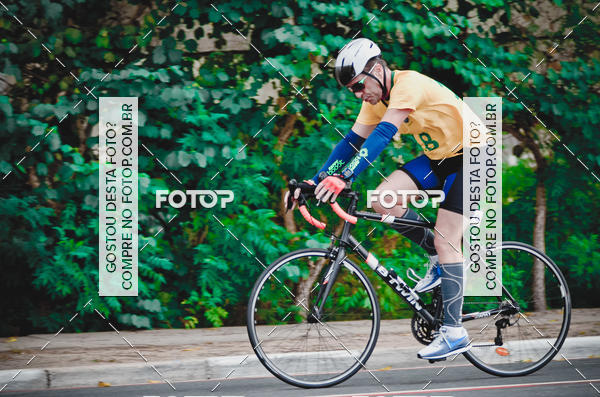 Buy your photos of the eventVSERIES Duathlon & Running on Fotop