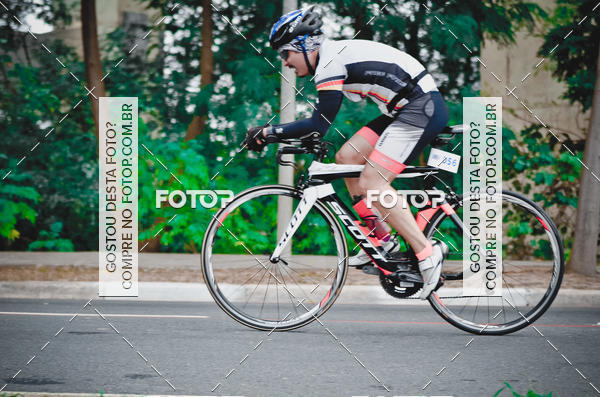 Buy your photos of the eventVSERIES Duathlon & Running on Fotop