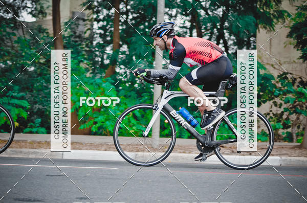 Buy your photos of the eventVSERIES Duathlon & Running on Fotop