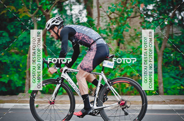 Buy your photos of the eventVSERIES Duathlon & Running on Fotop