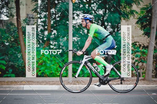 Buy your photos of the eventVSERIES Duathlon & Running on Fotop