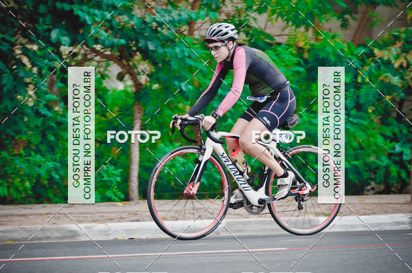 Buy your photos of the eventVSERIES Duathlon & Running on Fotop