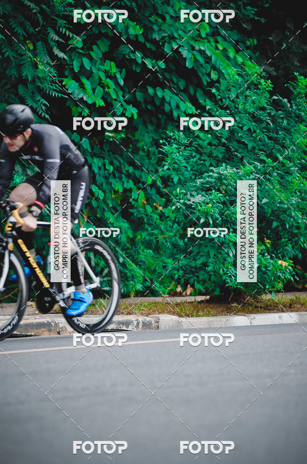 Buy your photos of the eventVSERIES Duathlon & Running on Fotop