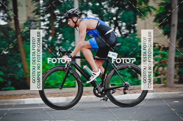 Buy your photos of the eventVSERIES Duathlon & Running on Fotop