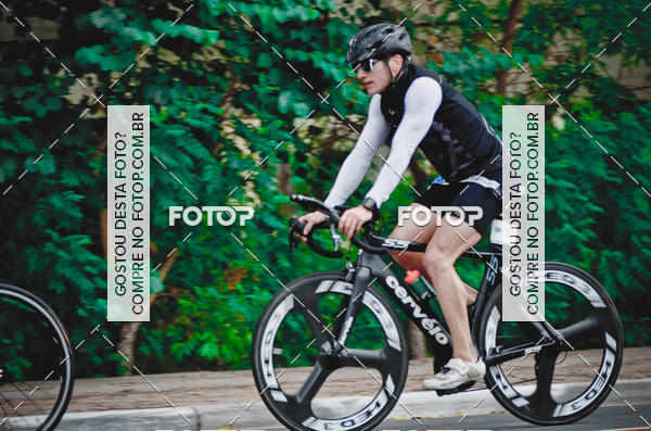 Buy your photos of the eventVSERIES Duathlon & Running on Fotop