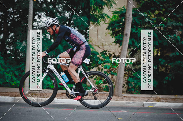 Buy your photos of the eventVSERIES Duathlon & Running on Fotop