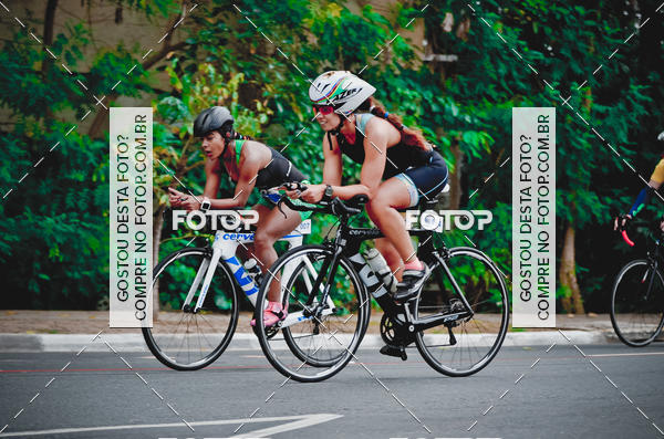 Buy your photos of the eventVSERIES Duathlon & Running on Fotop