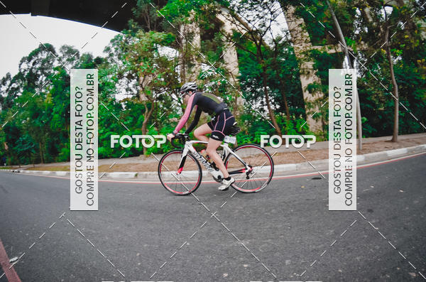 Buy your photos of the eventVSERIES Duathlon & Running on Fotop