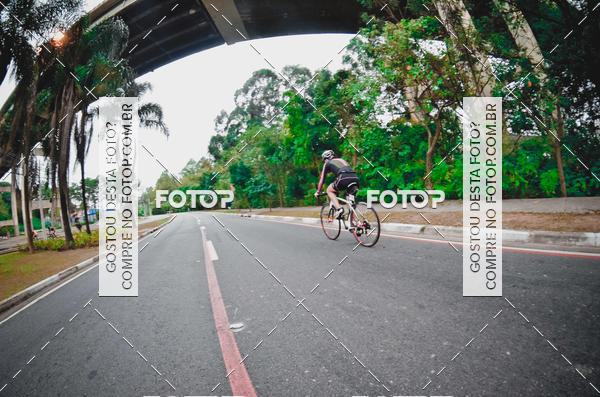 Buy your photos of the eventVSERIES Duathlon & Running on Fotop