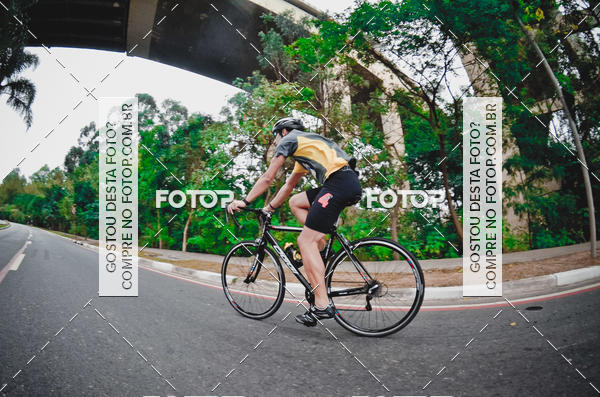 Buy your photos of the eventVSERIES Duathlon & Running on Fotop