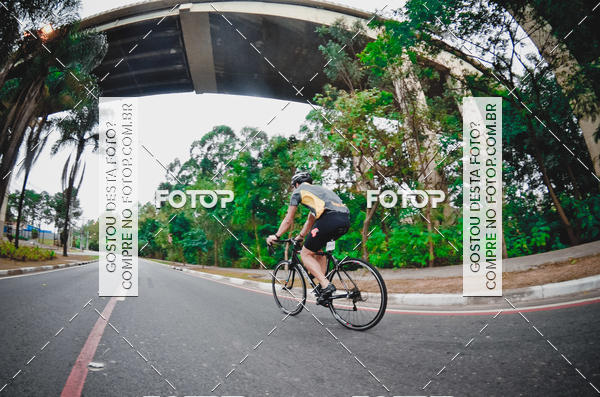 Buy your photos of the eventVSERIES Duathlon & Running on Fotop