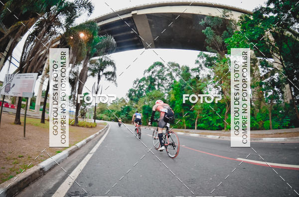 Buy your photos of the eventVSERIES Duathlon & Running on Fotop