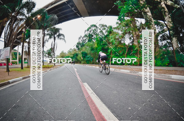 Buy your photos of the eventVSERIES Duathlon & Running on Fotop