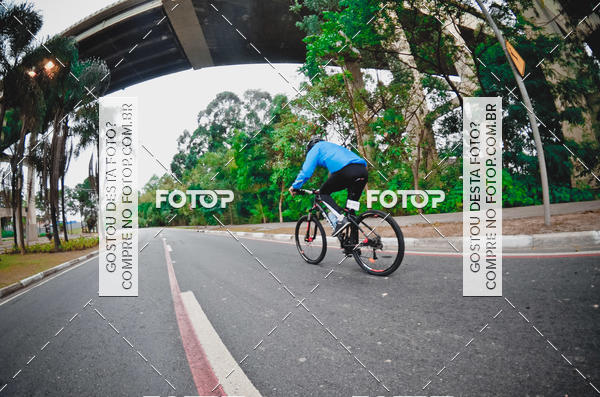 Buy your photos of the eventVSERIES Duathlon & Running on Fotop