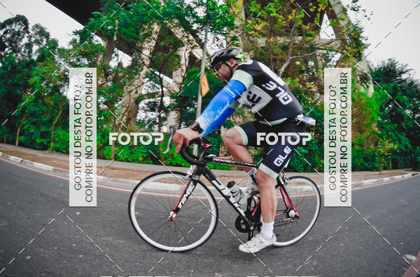 Buy your photos of the eventVSERIES Duathlon & Running on Fotop