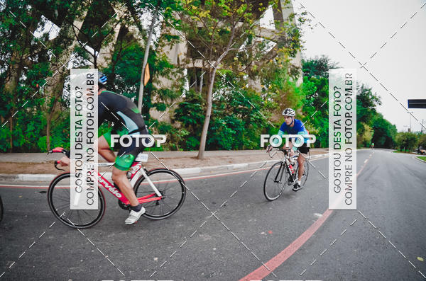 Buy your photos of the eventVSERIES Duathlon & Running on Fotop