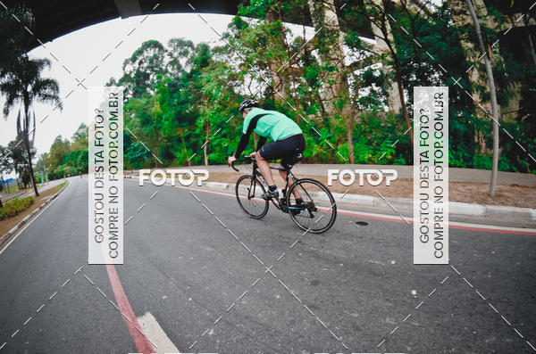Buy your photos of the eventVSERIES Duathlon & Running on Fotop