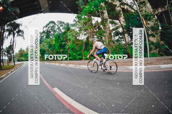 Buy your photos of the eventVSERIES Duathlon & Running on Fotop