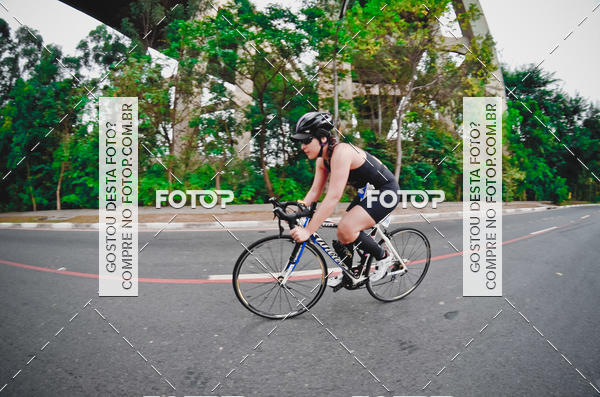 Buy your photos of the eventVSERIES Duathlon & Running on Fotop