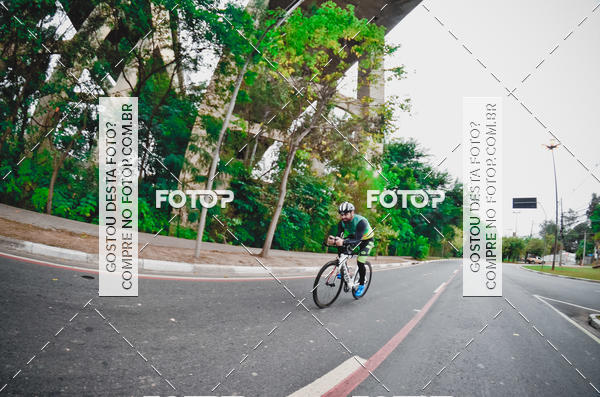 Buy your photos of the eventVSERIES Duathlon & Running on Fotop