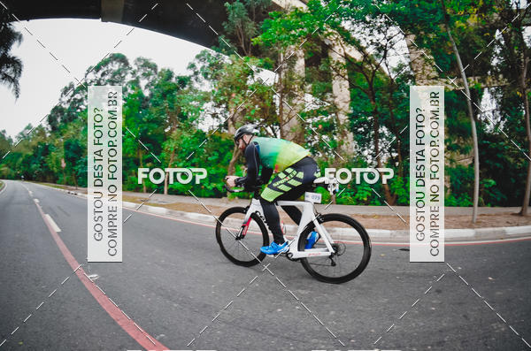 Buy your photos of the eventVSERIES Duathlon & Running on Fotop