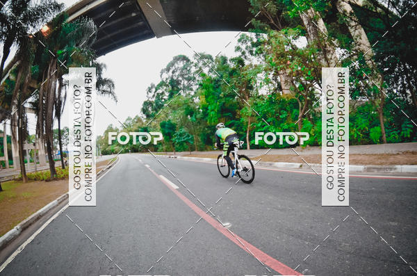 Buy your photos of the eventVSERIES Duathlon & Running on Fotop
