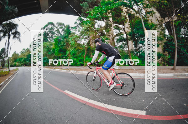 Buy your photos of the eventVSERIES Duathlon & Running on Fotop