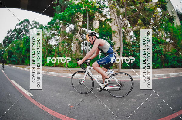 Buy your photos of the eventVSERIES Duathlon & Running on Fotop
