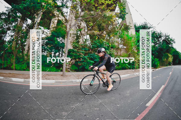 Buy your photos of the eventVSERIES Duathlon & Running on Fotop